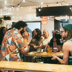 https://auberge-hi-montreal-hostel.hotels-in-montreal.org